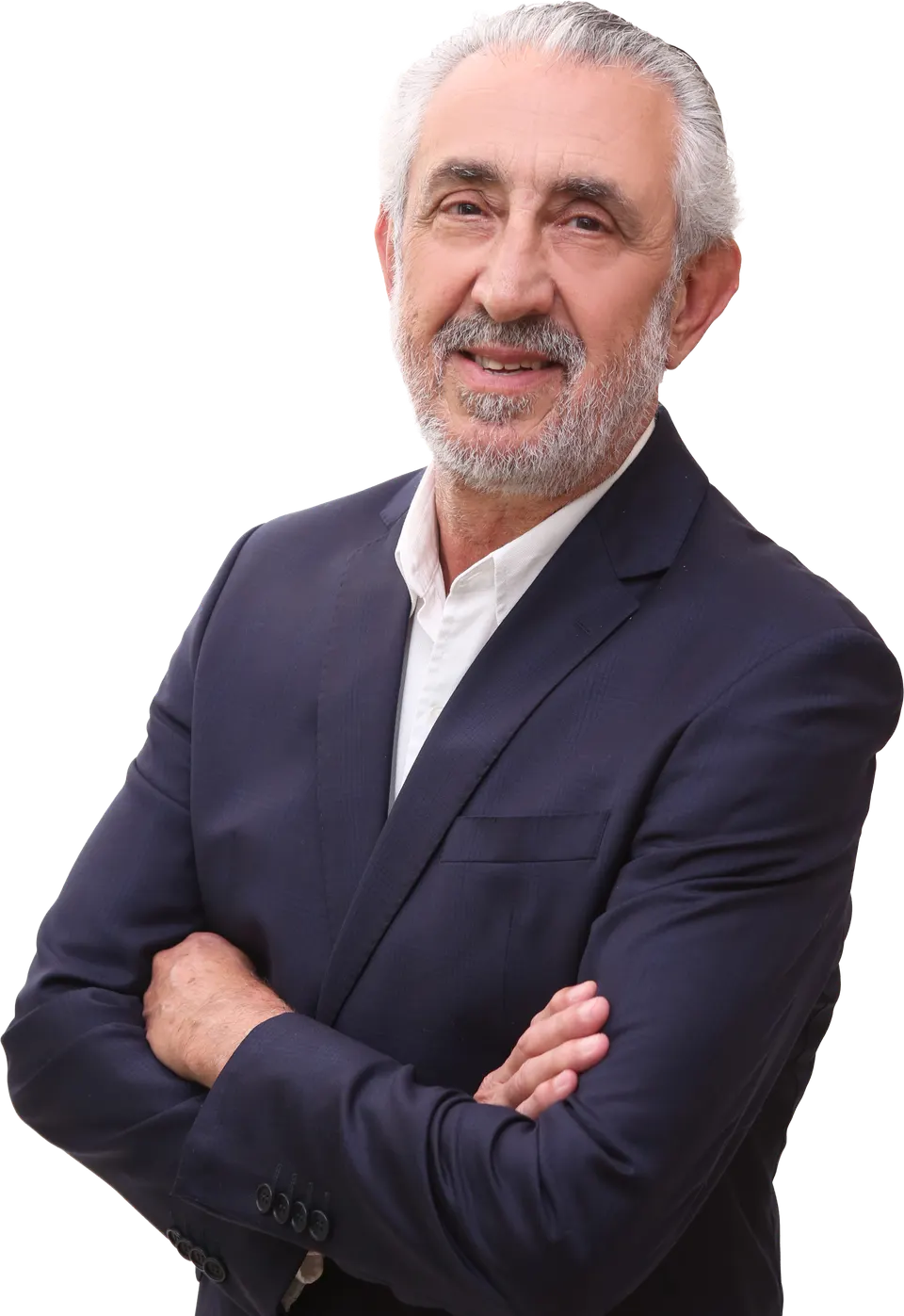 César Damiani, de terno e braços cruzados